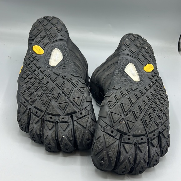 Vibram Five Fingers - Picture 3 of 5